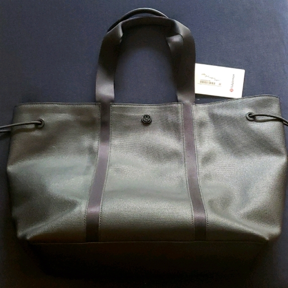 Lululemon Day Out Tote 16L